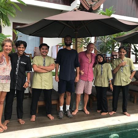 The Local Are Guling Villa Kuta  Exterior foto
